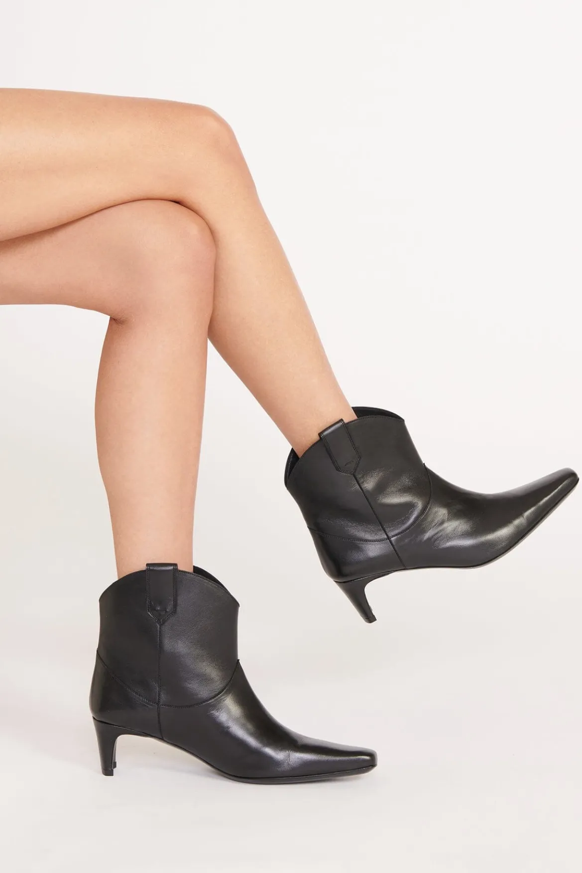 STAUD WESTERN WALLY ANKLE BOOT BLACK